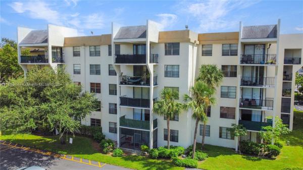 The Gate, 6190 Woodlands Blvd #312, Tamarac, Florida 33319, image 1