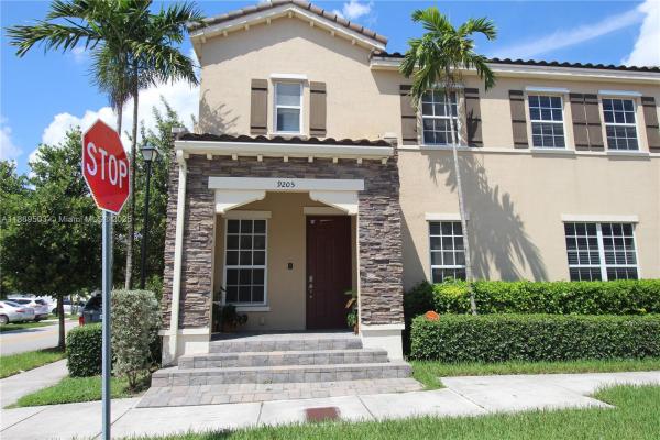 9205 SW 170th Pl, Unincorporated Dade County, Florida 33196, image 1