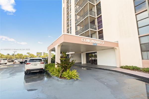 Coronado Tower 2, 20301 W Country Club Dr #829, Aventura, Florida 33180, image 2