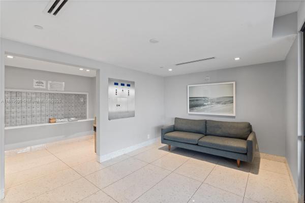 Coronado Tower 2, 20301 W Country Club Dr #829, Aventura, Florida 33180, image 3