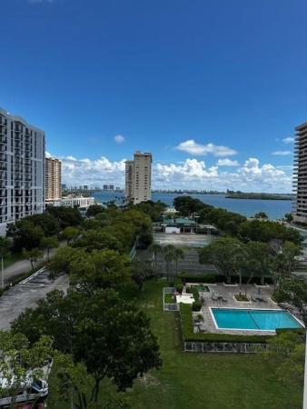11111 Biscayne Blvd #6B, Unincorporated Dade County, Florida 33181, image 1