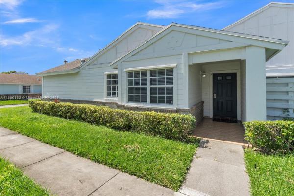 13737 SW 147 Circle Ln #3-33, Unincorporated Dade County, Florida 33186, image 1
