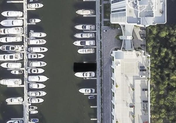 Marina Palms Boat Slips, 17211 Biscayne Blvd, North Miami Beach, Florida 33160, image 3