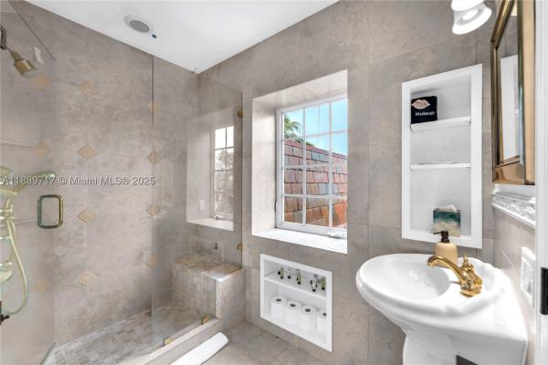 Venetian Isles, 4440 NE 23rd Ave, Lighthouse Point, Florida 33064, image 1
