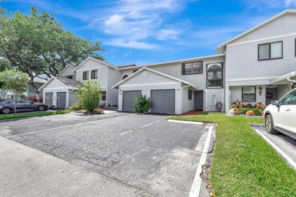 Southbridge At Pembroke Pointe, 388 NW 103rd Ter, Pembroke Pines, Florida 33026, image 1