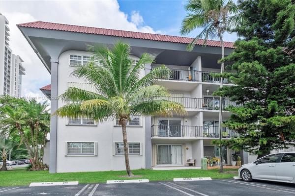 8107 SW 72nd Ave #201E, Unincorporated Dade County, Florida 33143, image 1