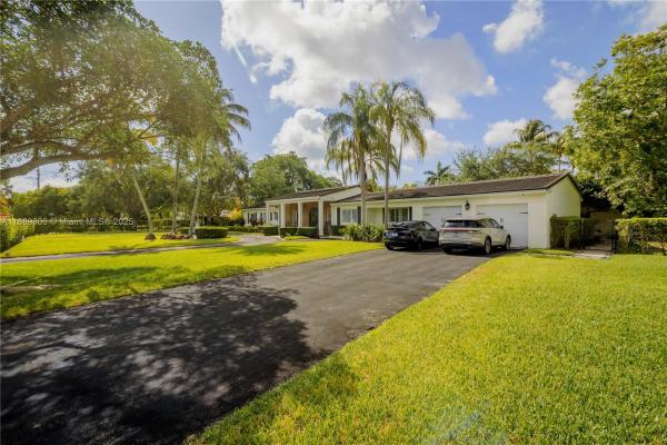 8500 SW 70th St, Unincorporated Dade County, Florida 33143, image 1
