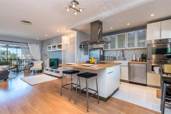 Chateau Terese, 2801 NE 33rd Ct #204, Fort Lauderdale, Florida 33306, image 1