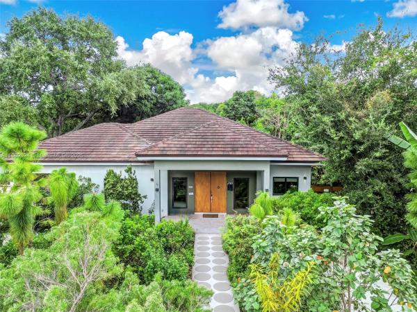 Dixie Gardens, 1320 NE 138th St, North Miami, Florida 33161, image 3