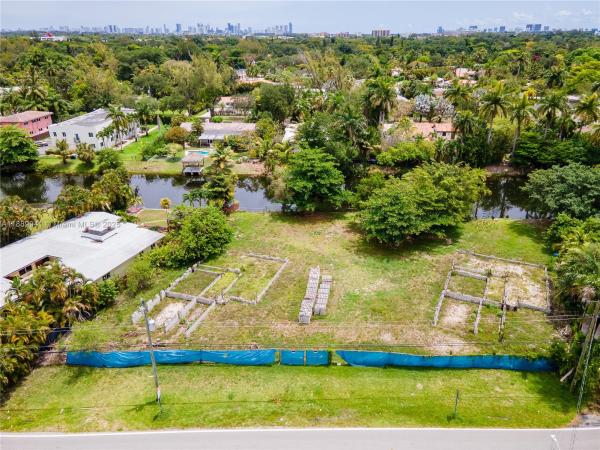 11595 W Biscayne Canal Rd, Unincorporated Dade County, Florida 33161, image 2