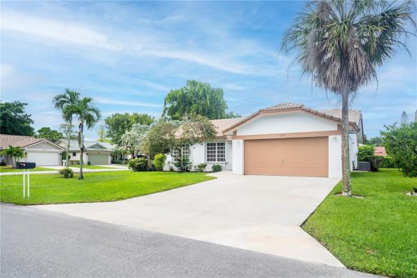 Cloverfield, 7747 Cloverfield Cir, Boca Raton, Florida 33433, image 1