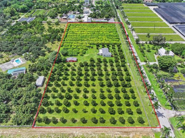 16530 SW 232nd St, Unincorporated Dade County, Florida 33170, image 1