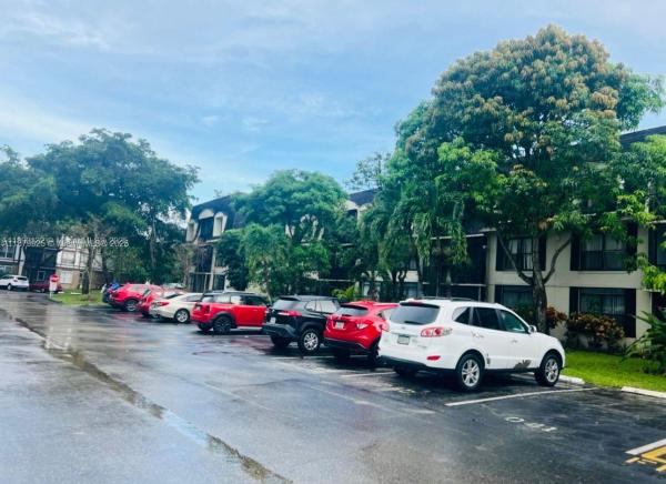 International Village At Inverrary, 3680 Inverrary Dr #3O, Lauderhill, Florida 33319, image 2