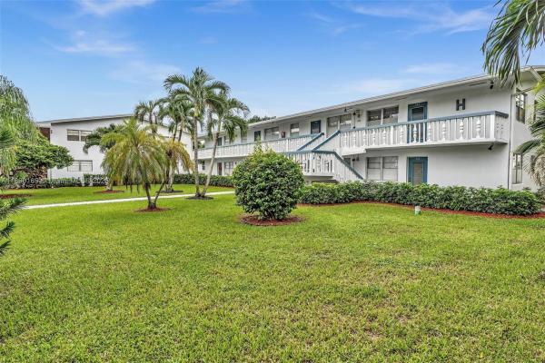 160 Markham H, Deerfield Beach, Florida 33442, image 1