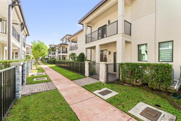 Downtown Doral South, 4612 NW 83rd Pkwy, Doral, Florida 33166, image 1