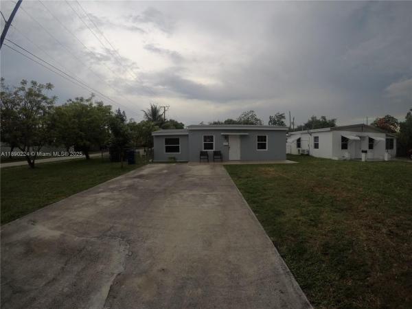 Fulford By The Sea, 1698 NE 182nd St, North Miami Beach, Florida 33162, image 1