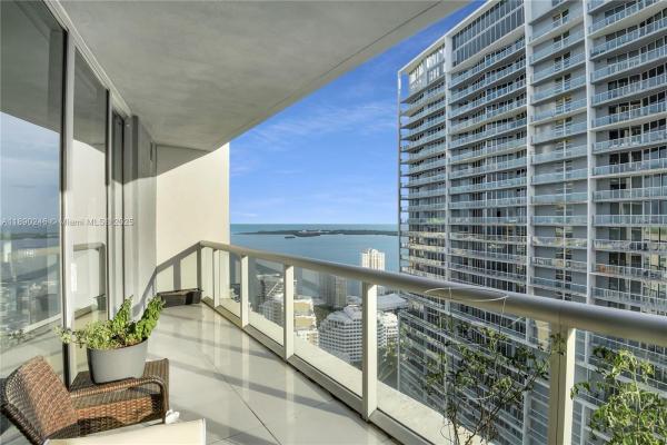 Icon Brickell Tower 1, 475 Brickell Ave #4711, Miami, Florida 33131, image 2
