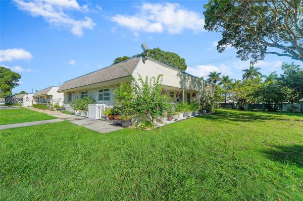Green Hills Park West, 11225 SW 169th St #V4744, West Perrine, Florida 33157, image 2