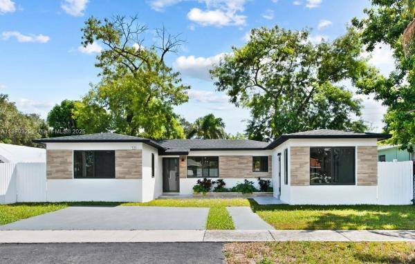Hoppers Garden Tracts, 721 SW 5th Ct, Hallandale Beach, Florida 33009, image 1