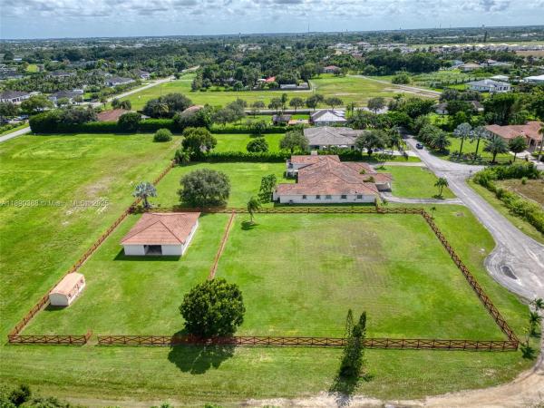 27743 SW 172 Pl, Unincorporated Dade County, Florida 33031, image 1