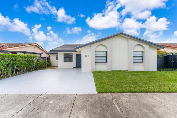1052 NW 127th Path, Unincorporated Dade County, Florida 33182, image 1