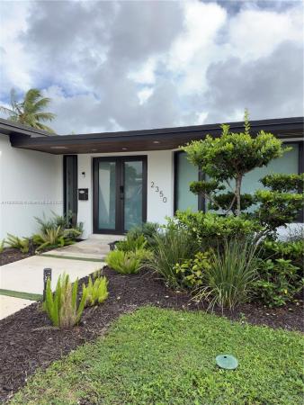 2350 NE 194th St, Unincorporated Dade County, Florida 33180, image 1