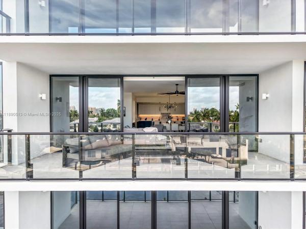 160 Marina Bay, 160 Isle Of Venice Dr #402, Fort Lauderdale, Florida 33301, image 1