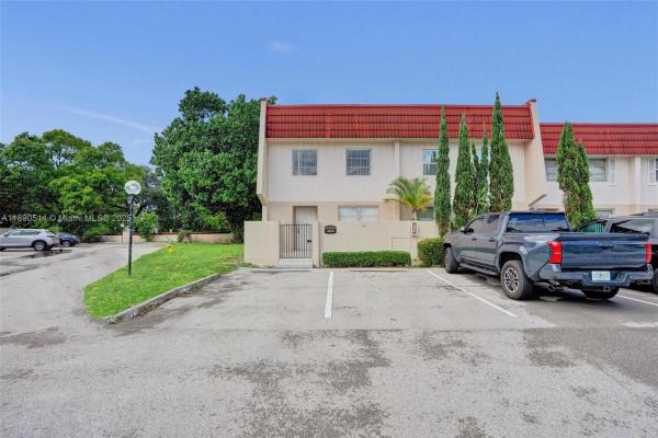 The Manors Of Inverrary, 4026 Inverrary Dr #8A, Lauderhill, Florida 33319, image 1