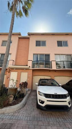Village East, 2107 SE 10th Ave #827, Fort Lauderdale, Florida 33316, image 1