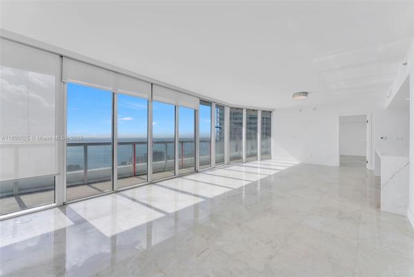 Icon Brickell Tower 1, 465 Brickell Ave #4201, Miami, Florida 33131, image 1