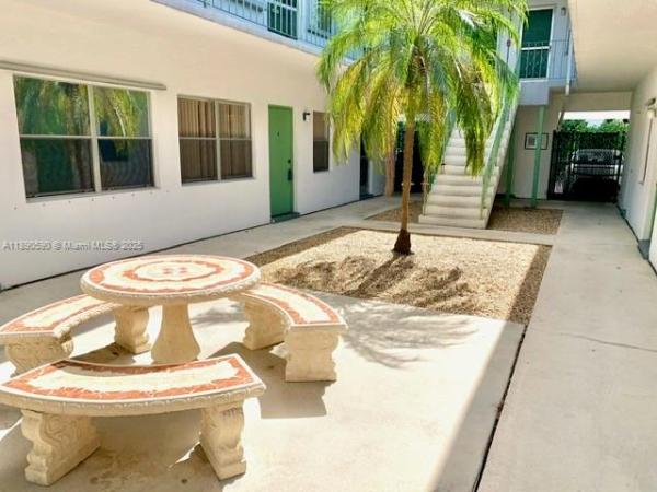 Palmview, 1824 Monroe St #4, Hollywood, Florida 33020, image 1