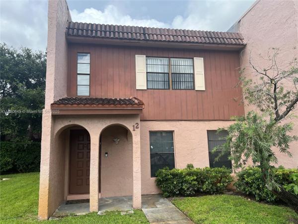 Valencia Village, 12 Madrid Ln #1-18, Davie, Florida 33324, image 1