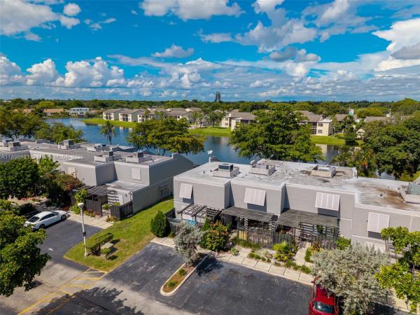 Villas Lakes, 11225 NW 16th Ct, Pembroke Pines, Florida 33026, image 2