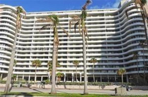 Oceanside Plaza, 5555 Collins Ave #11U, Miami Beach, Florida 33140, image 1