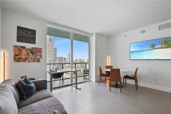 Quantum On The Bay, 1900 N Bayshore Dr #2807, Miami, Florida 33132, image 1