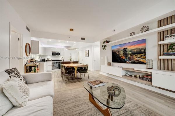 1010 Brickell, 1010 Brickell Ave #4009, Miami, Florida 33131, image 1