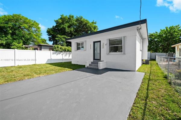 1842 NW 67th St, Unincorporated Dade County, Florida 33147, image 1