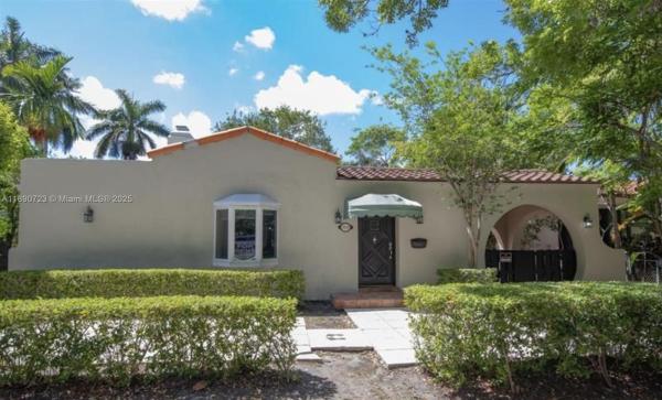 Sunset Lake, 3050 Alton Rd, Miami Beach, Florida 33140, image 1