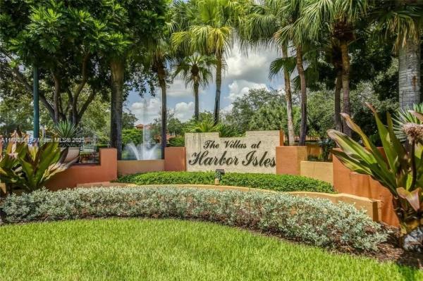 The Villas At Harbor Isles, 2234 Coral Reef Ct #4904, Dania Beach, Florida 33312, image 1