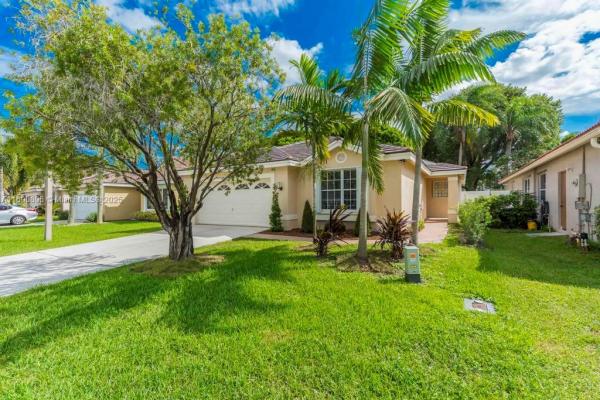 Coconut Key At Silver Lakes, 18270 NW 19th St, Pembroke Pines, Florida 33029, image 1