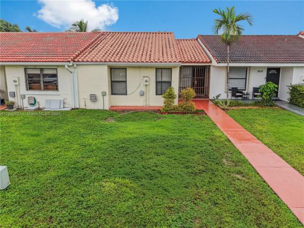1620 SW 124th Pl, Unincorporated Dade County, Florida 33175, image 1