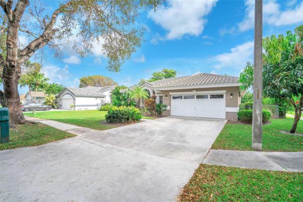 Stirling Village, 9690 NW 39th St, Cooper City, Florida 33024, image 3