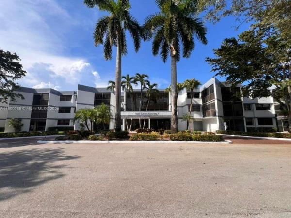 Country Club Village, 16251 Golf Club Rd #211, Weston, Florida 33326, image 1