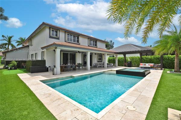 Hunters Pointe, 2132 Quail Roost Dr, Weston, Florida 33327, image 2