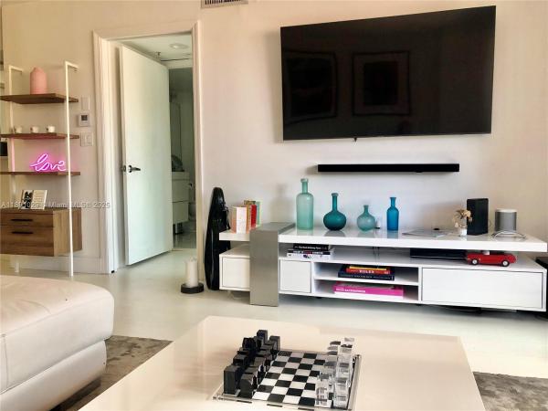 Yacht Club At Portofino, 90 Alton Rd #307, Miami Beach, Florida 33139, image 1
