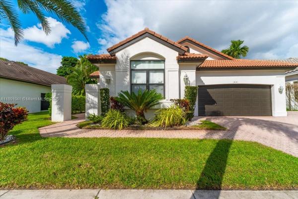 Lacosta, 1441 E Lacosta Dr E, Pembroke Pines, Florida 33027, image 2