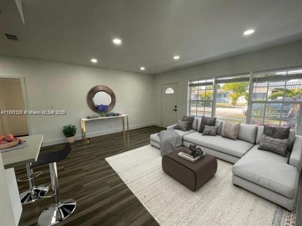Judy Manors, 280 NE 169th St, North Miami Beach, Florida 33162, image 1