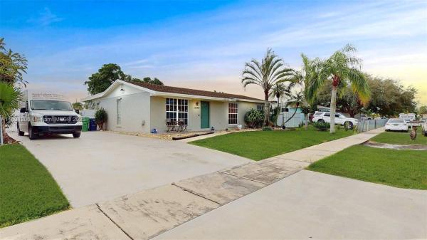 26303 SW 127th Pl, Unincorporated Dade County, Florida 33032, image 3