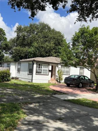 Country Club Estates, 61 Truxton Dr, Miami Springs, Florida 33166, image 1