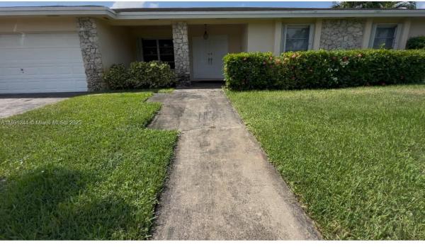 Bonaventure Lakes, 16628 Golfview Dr, Weston, Florida 33326, image 1